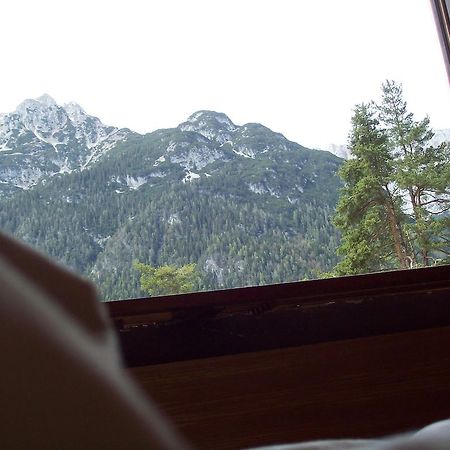 Hotel Pension Schweizerhof 洛伊塔施 外观 照片